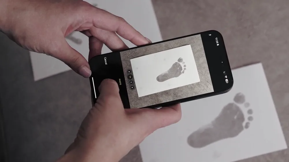 Watch how to take and photograph your prints